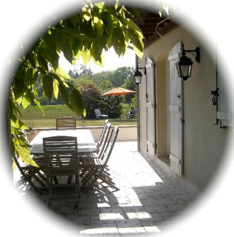 Bed and Breakfast L'Oisette à Epiniac Extérieur photo