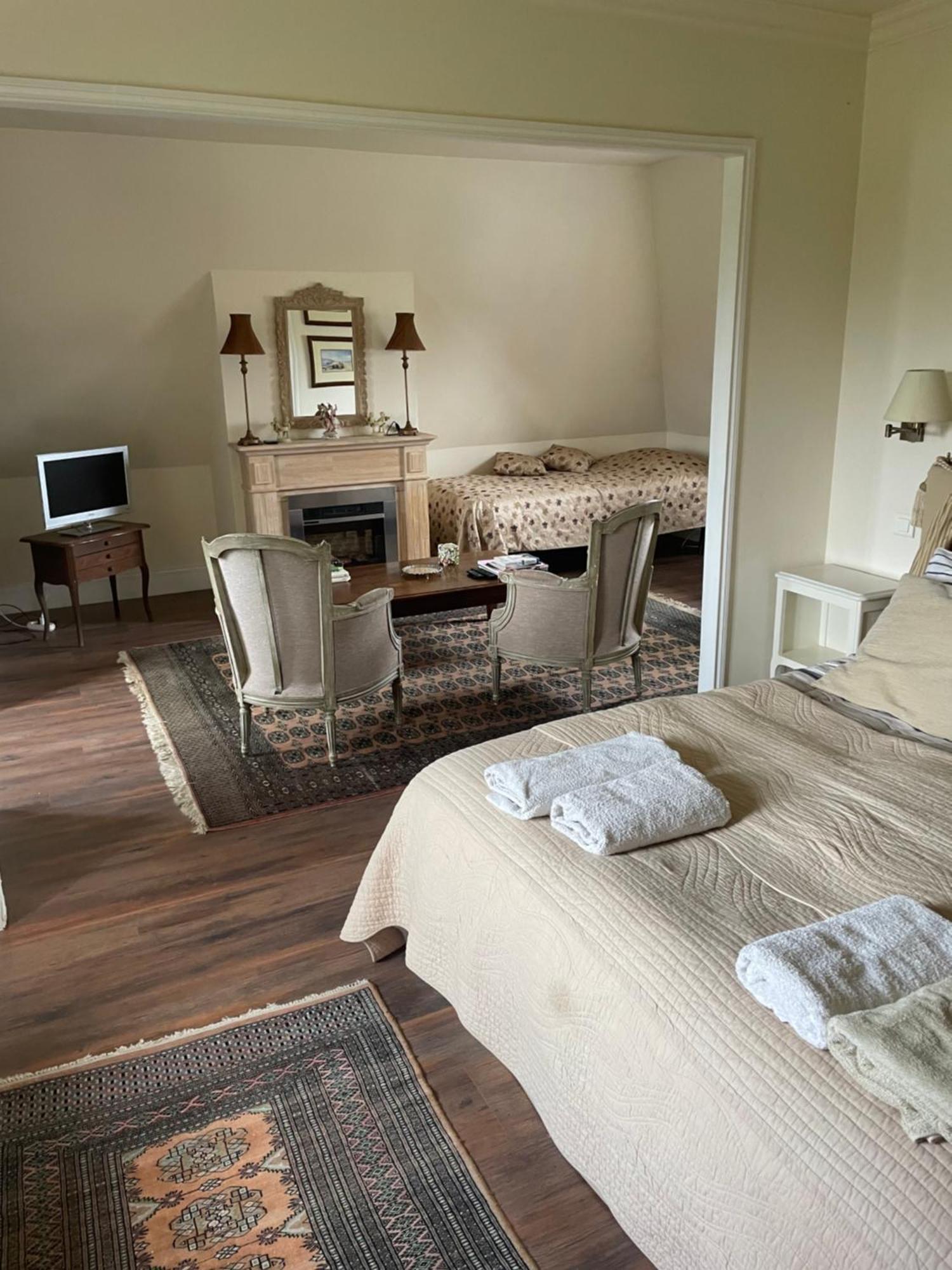 Bed and Breakfast L'Oisette à Epiniac Extérieur photo